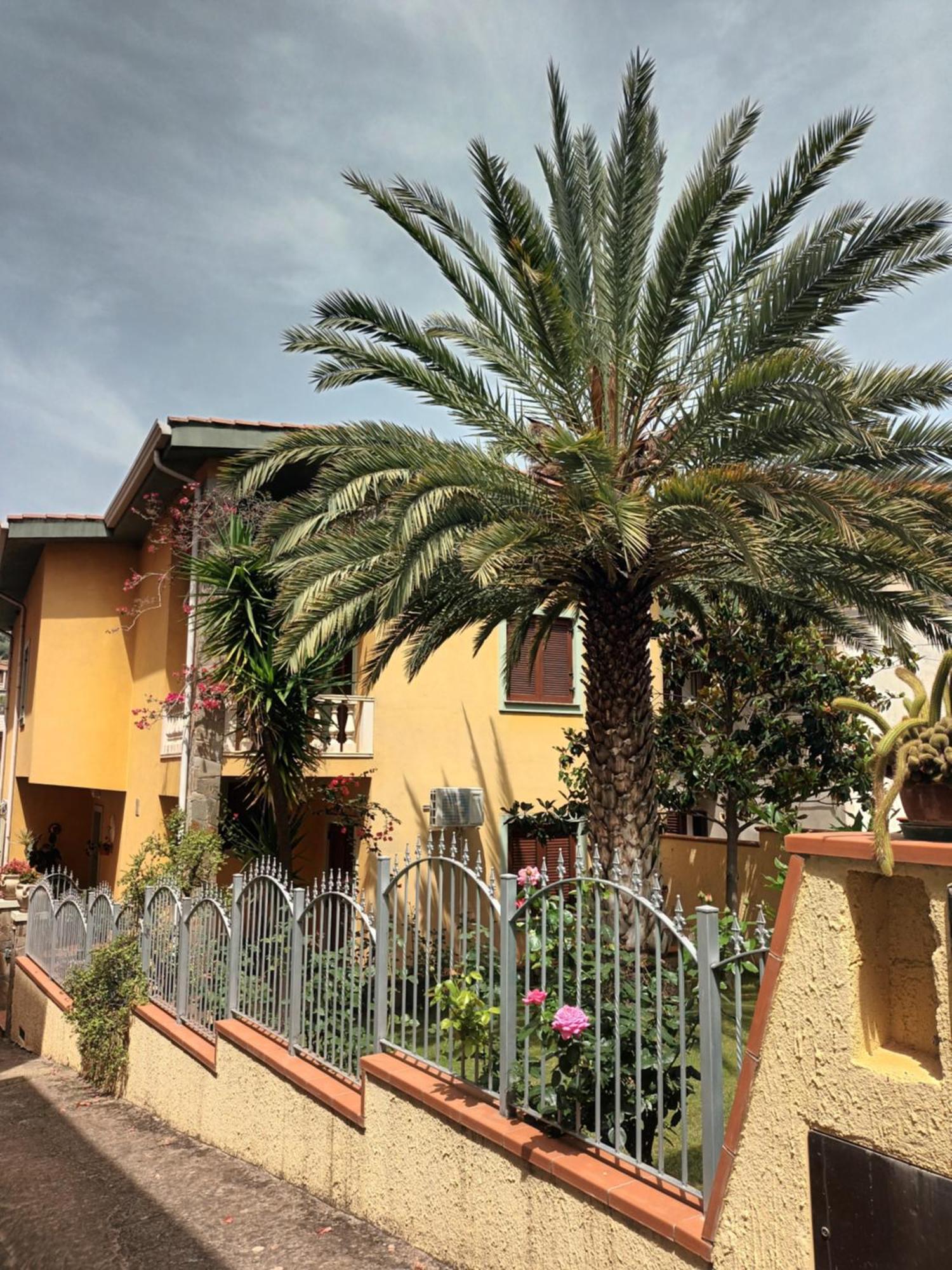 Valentina'S Garden House Hotel Triei Exterior photo